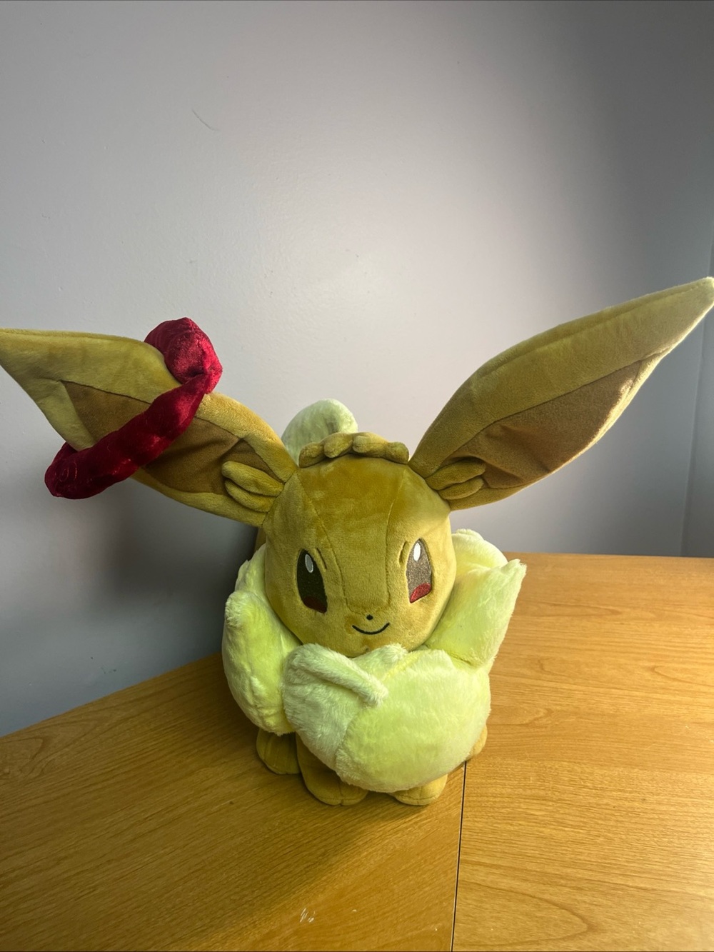 Pokemon Center Plush Limited Edition Eevee Gigantamax